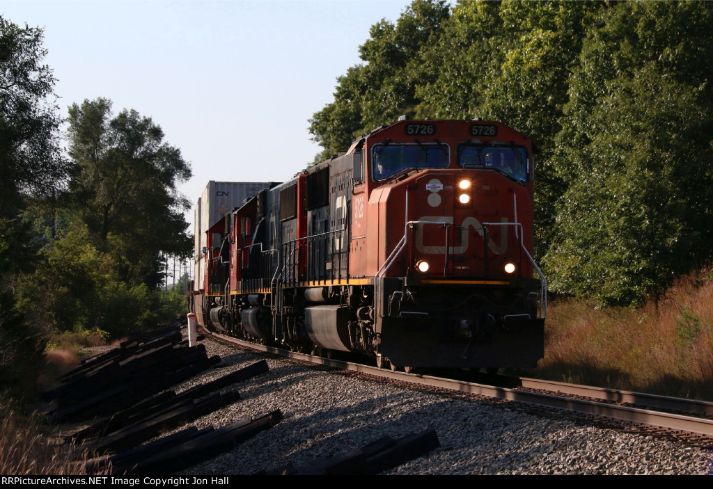 Three SD's roll down the Holly Sub with L514